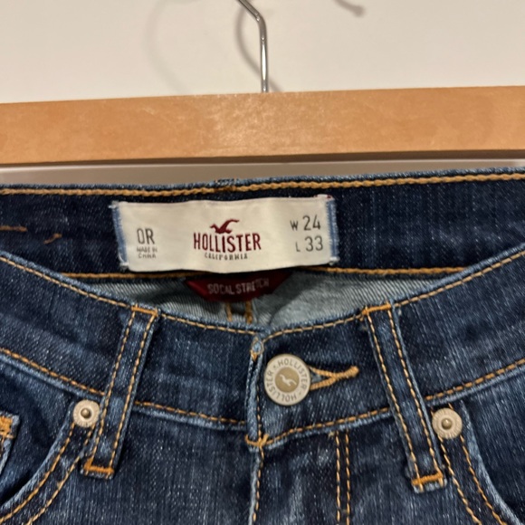 Low rise Hollister brand distressed skinny Jean - Picture 3 of 14